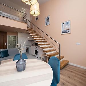 Paraiso Apartment By Amber Star Rent